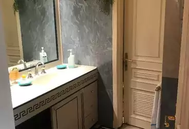 Furnished Apartment For sale - 4 rooms - floor 14