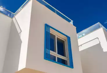 شاليه بحديقة للبيع - 3 غرف - بالدور 0