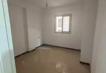 House / Home For sale - 3 rooms