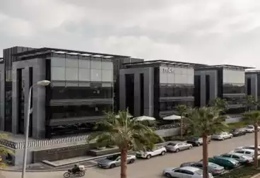 مكاتب للإيجار - 1 غرف - بالدور 2