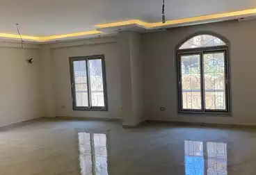 شقق للإيجار - 3 غرف - بالدور 0