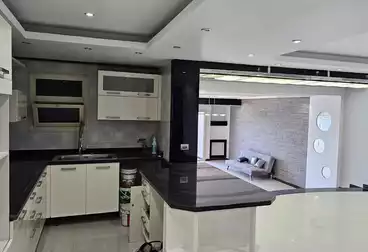 Apartments For sale - 3 rooms - floor 4