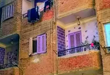 Building For sale - 8 rooms
