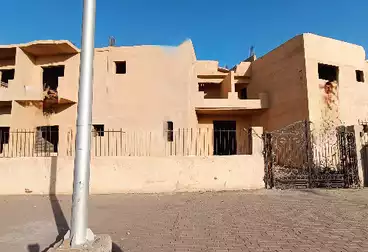Commercial For sale - 12 rooms