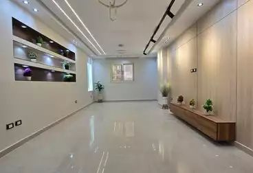 Apartments For sale - 3 rooms - floor 1