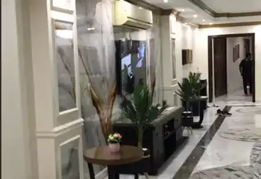 Furnished Apartment For rent - 5 rooms - floor 8