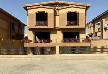فيلا منفصلة للبيع - 6 غرف