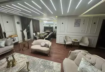 Apartments For sale - 3 rooms - floor 5