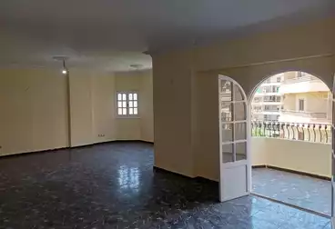 Apartments For sale - 3 rooms - floor 4