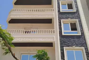 Apartments For sale - 3 rooms - floor 1