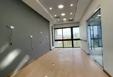 Administrative For sale - 8 rooms - floor 1