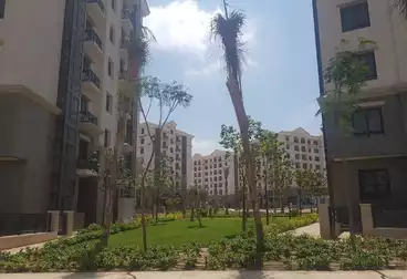 Apartments For sale - 4 rooms - floor 1