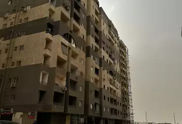 شقق للبيع - 3 غرف - بالدور 1