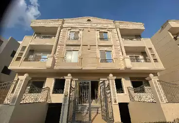 شقق للبيع - 4 غرف - بالدور 2