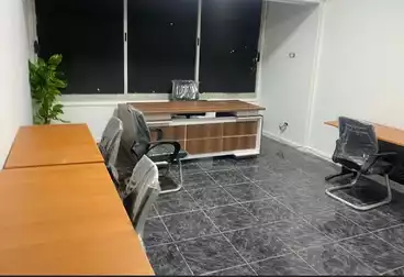 Room in Office For rent - floor 2