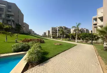 شقق للبيع - 3 غرف - بالدور 1