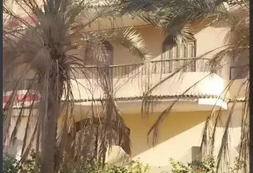House / Home For sale - 5 rooms