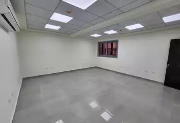 Administrative For rent - 6 rooms - floor 5