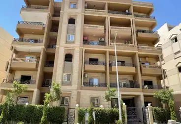 Apartment with Garden For sale - 3 rooms - floor 1