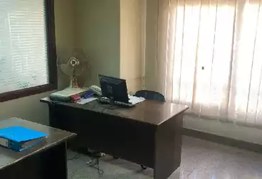 Administrative For rent - 5 rooms - floor 8