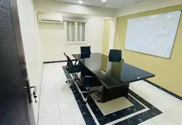مقر إداري للإيجار - 4 غرف - بالدور 1