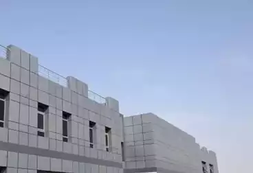 مصنع للإيجار