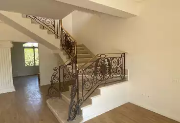 فلل للإيجار - 5 غرف