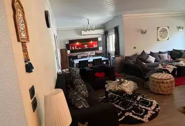 Apartments For sale - 4 rooms - floor 1