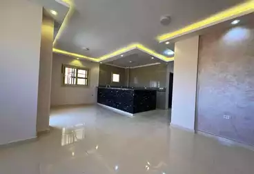 شقق للبيع - 3 غرف - بالدور 1