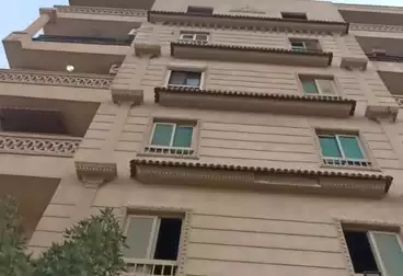 Apartments For sale - 3 rooms - floor 1