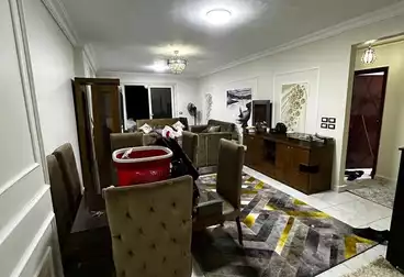 Furnished Apartment For sale - 3 rooms - floor 1