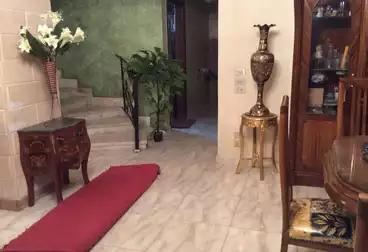 دوبلكس بحديقة للبيع - 3 غرف - بالدور 0