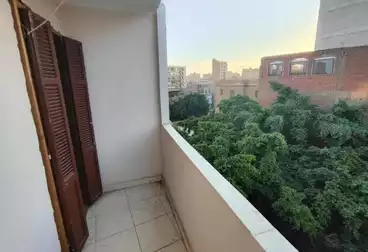 Apartments For sale - 2 rooms - floor 5