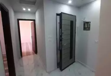 شقق للبيع - 3 غرف - بالدور 1