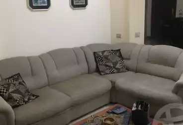 مكاتب للإيجار - 3 غرف - بالدور 1