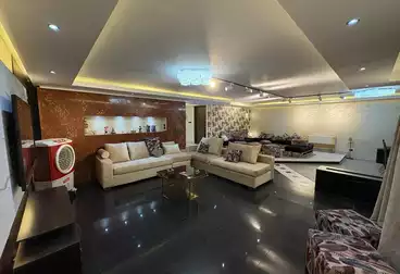 Furnished Apartment For rent - 3 rooms - floor 9