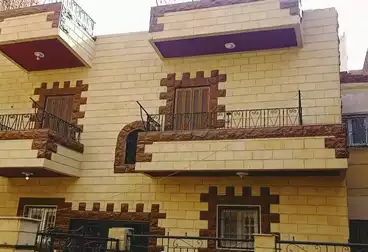House / Home For sale - 3 rooms - floor 2