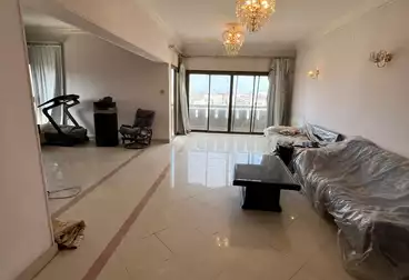 Apartments For sale - 4 rooms - floor 8