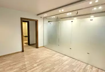 مكاتب للإيجار - 5 غرف - بالدور 1