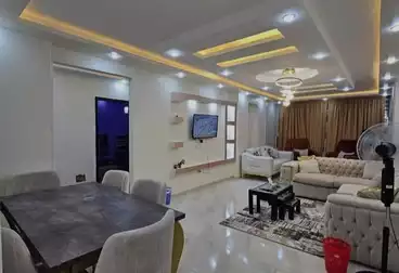 Furnished Apartment For sale - 3 rooms - floor 10