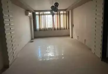 Apartments For sale - 3 rooms - floor 4
