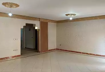 Apartments For sale - 4 rooms - floor 1