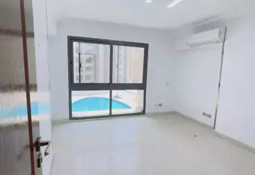 مكاتب للإيجار - 5 غرف - بالدور 1