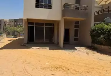 تاون هاوس للبيع - 5 غرف