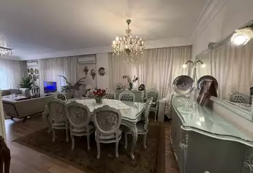 Apartments For sale - 3 rooms - floor 1