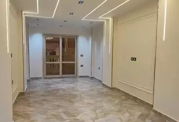 شقق للبيع - 3 غرف - بالدور 1