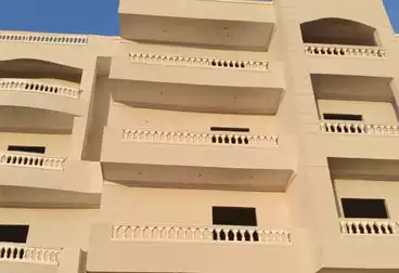 شقق للبيع - 3 غرف - بالدور 2