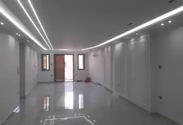 Apartments For sale - 3 rooms - floor 4