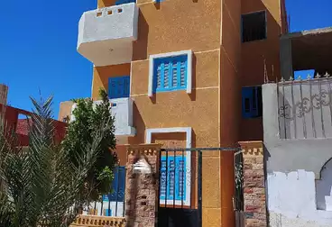 House / Home For sale - 9 rooms