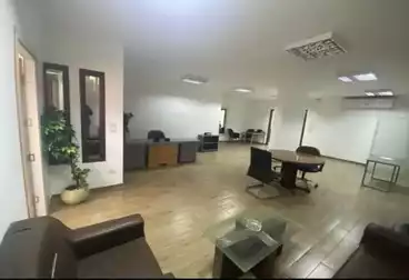 Administrative For rent - 3 rooms - floor 0